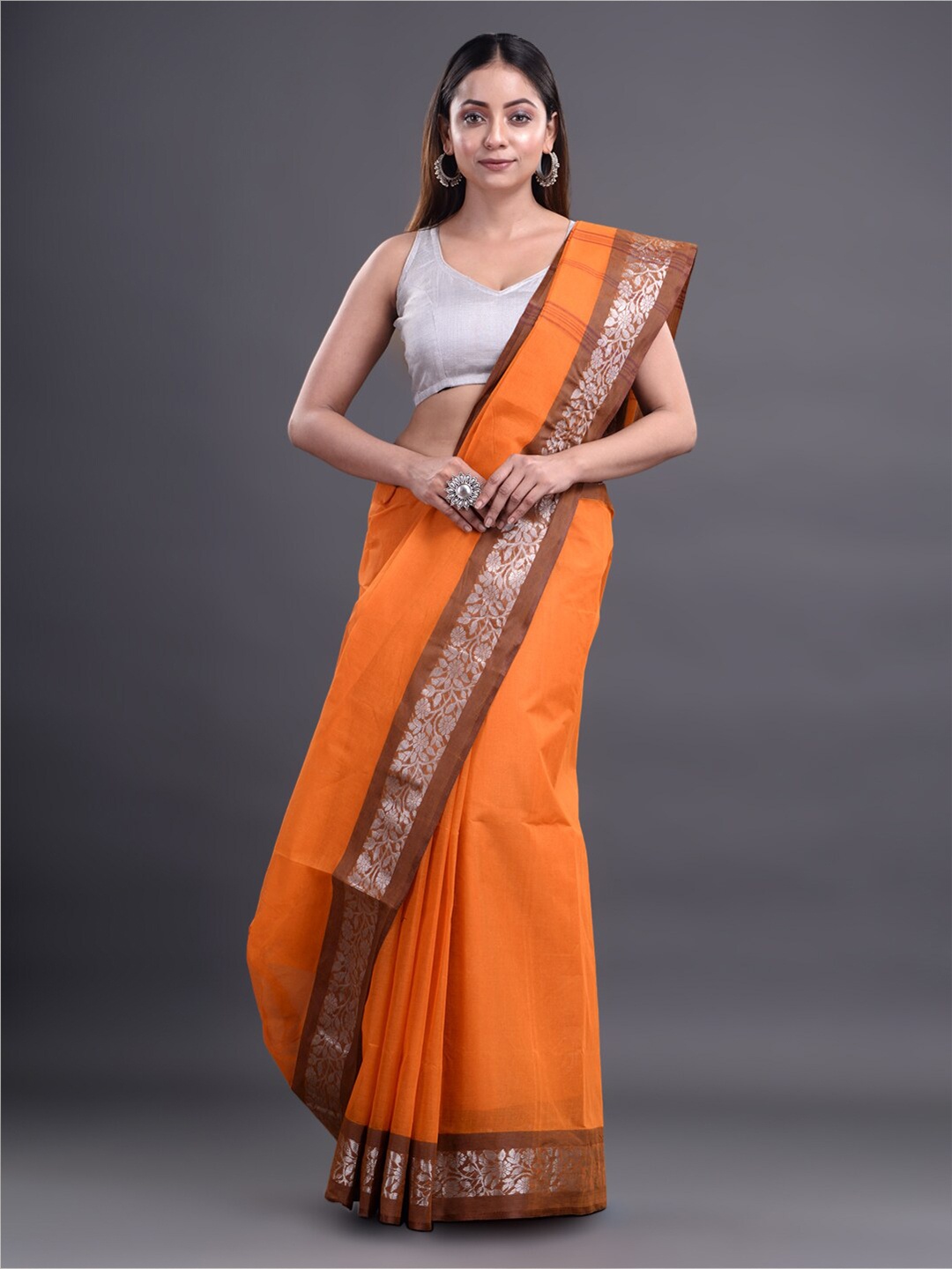 

Mitera Gold-Toned & Brown Pure Cotton Taant Saree