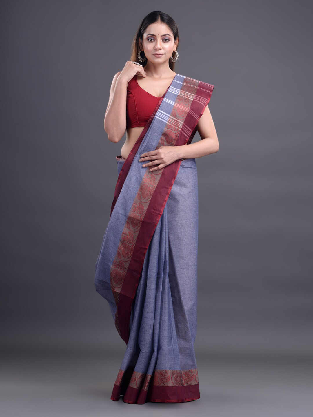 

Mitera Grey & Maroon Pure Cotton Taant Saree