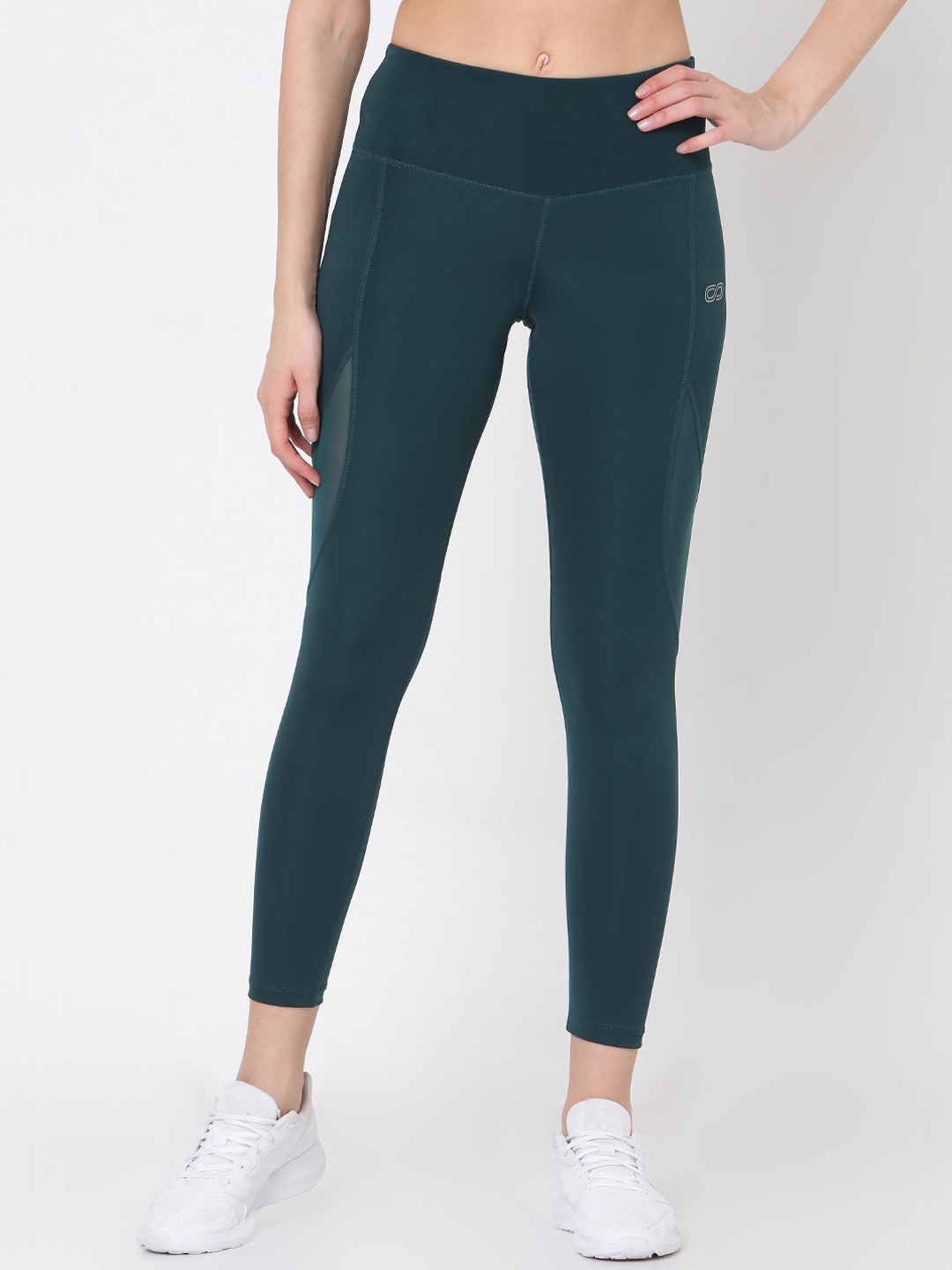 

Silvertraq Women Teal Solid Tights