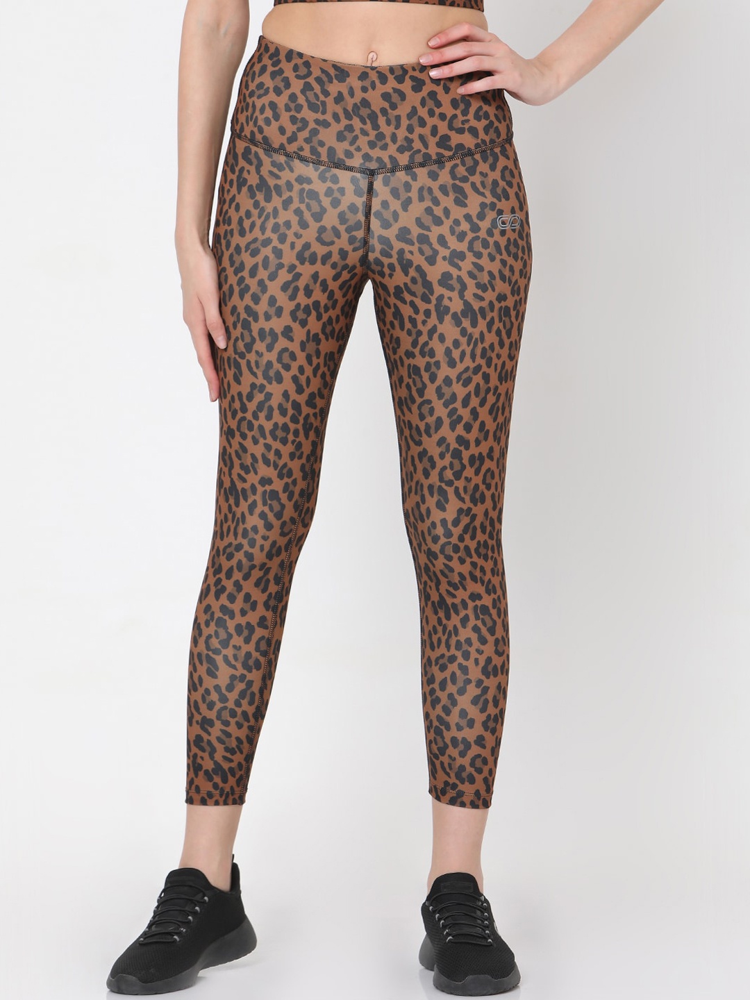 

Silvertraq Women Brown Leopard Printed Anti Odour Sports Tights