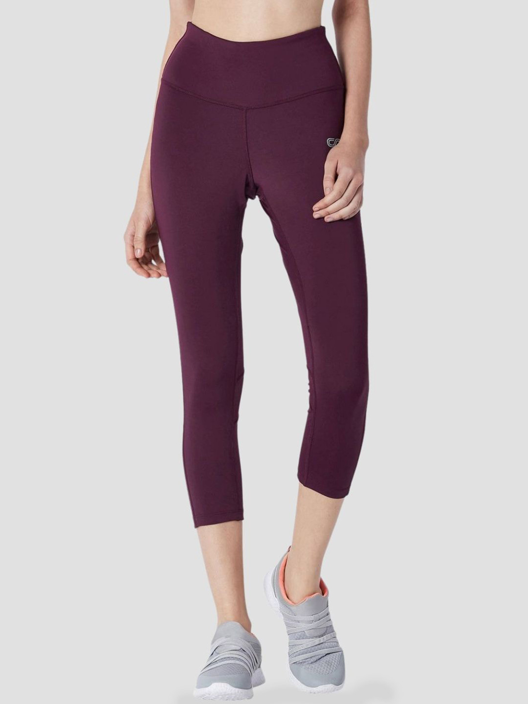 

Silvertraq Women Purple Solid Quick Dry Anti-Odour Cropped Leggings