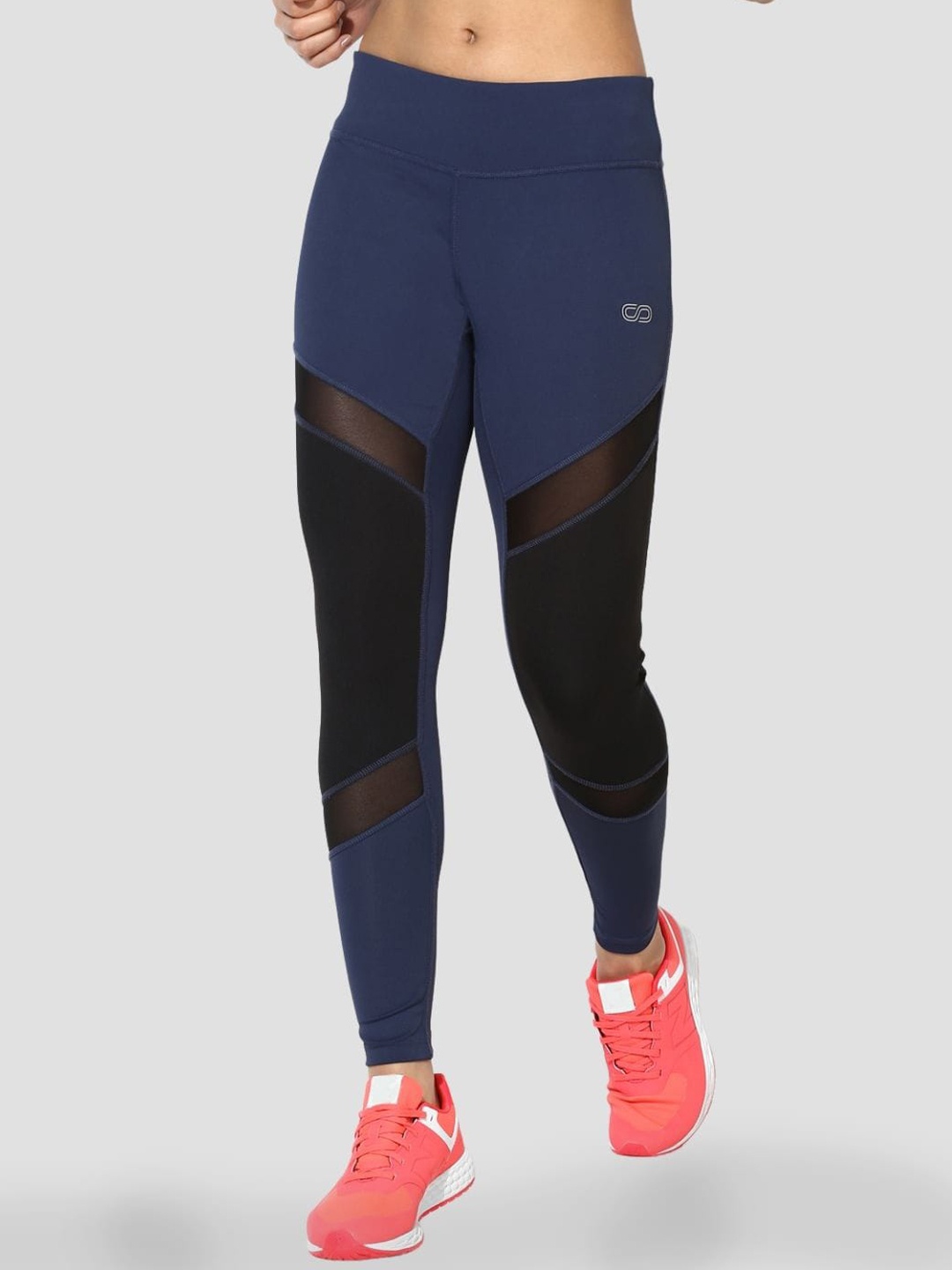 

Silvertraq Women Navy Blue & Black Solid Anti Odor Sports Leggings