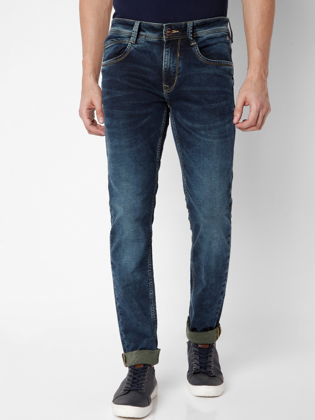 

Mufti Men Blue Slim Fit Light Fade Stretchable Jeans