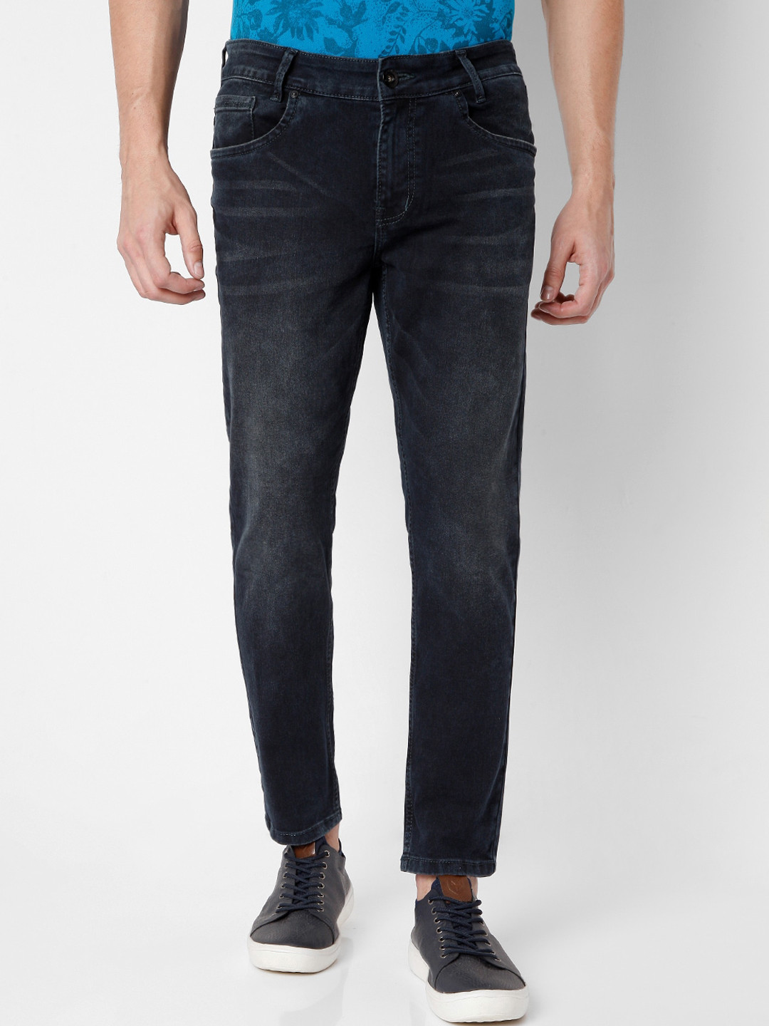 

Mufti Men Blue Slim Fit Light Fade Stretchable Jeans
