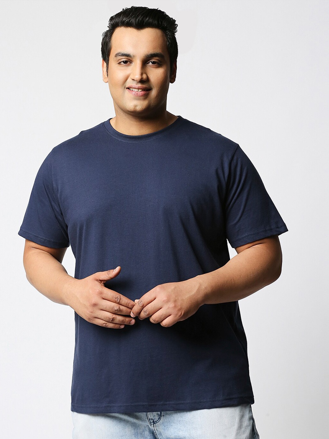 

Bewakoof Plus Men Blue Solid Cotton T-shirt