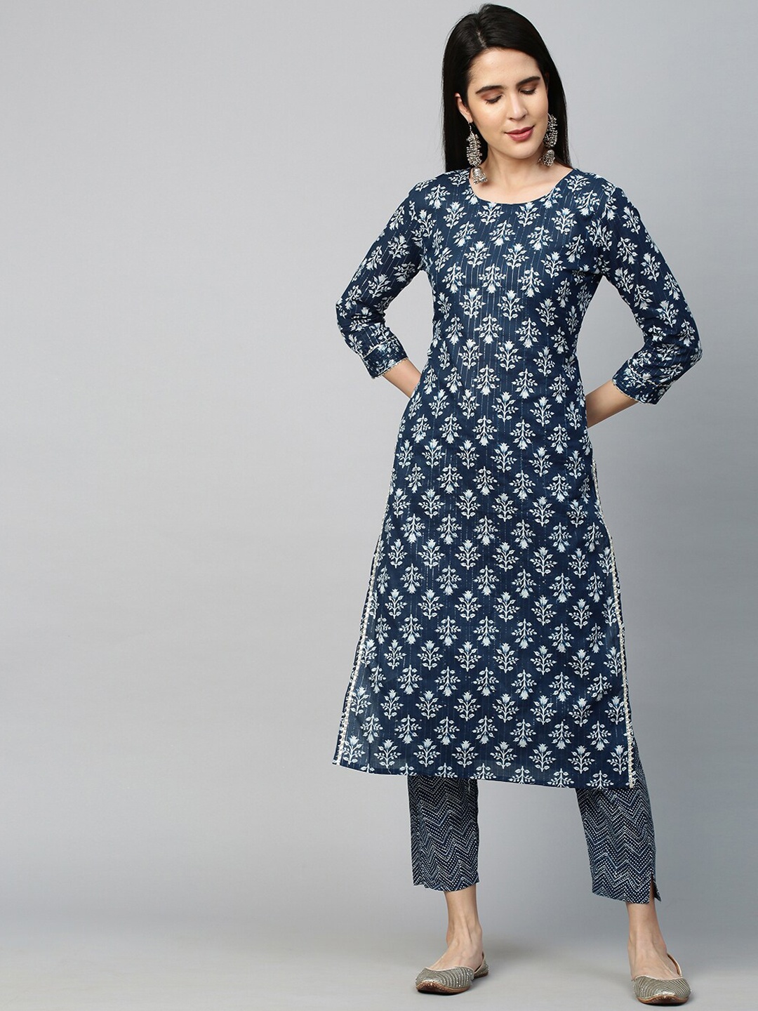 

FASHOR Women Blue Floral Printed Sequinned Kurta with Trousers