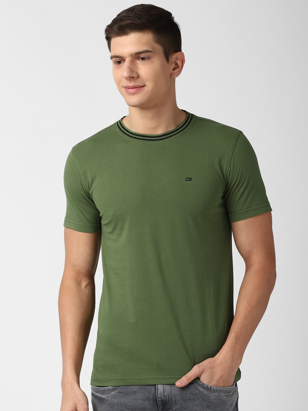 

Peter England Casuals Men Green Slim Fit T-shirt