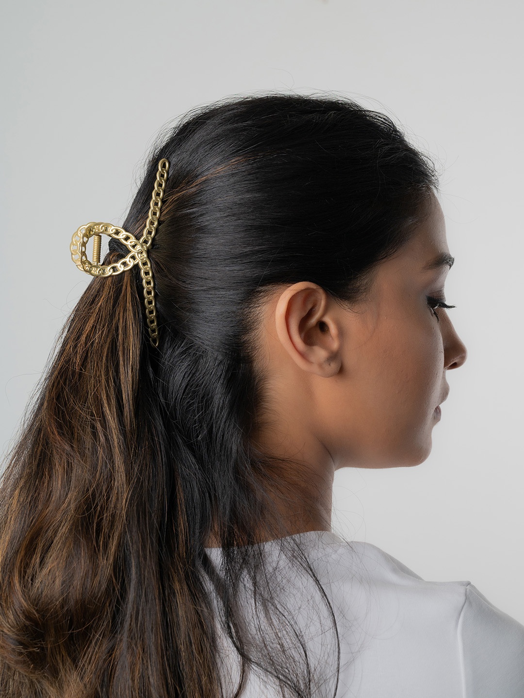 

WHITE LIES Women Gold-Toned Claw Clip