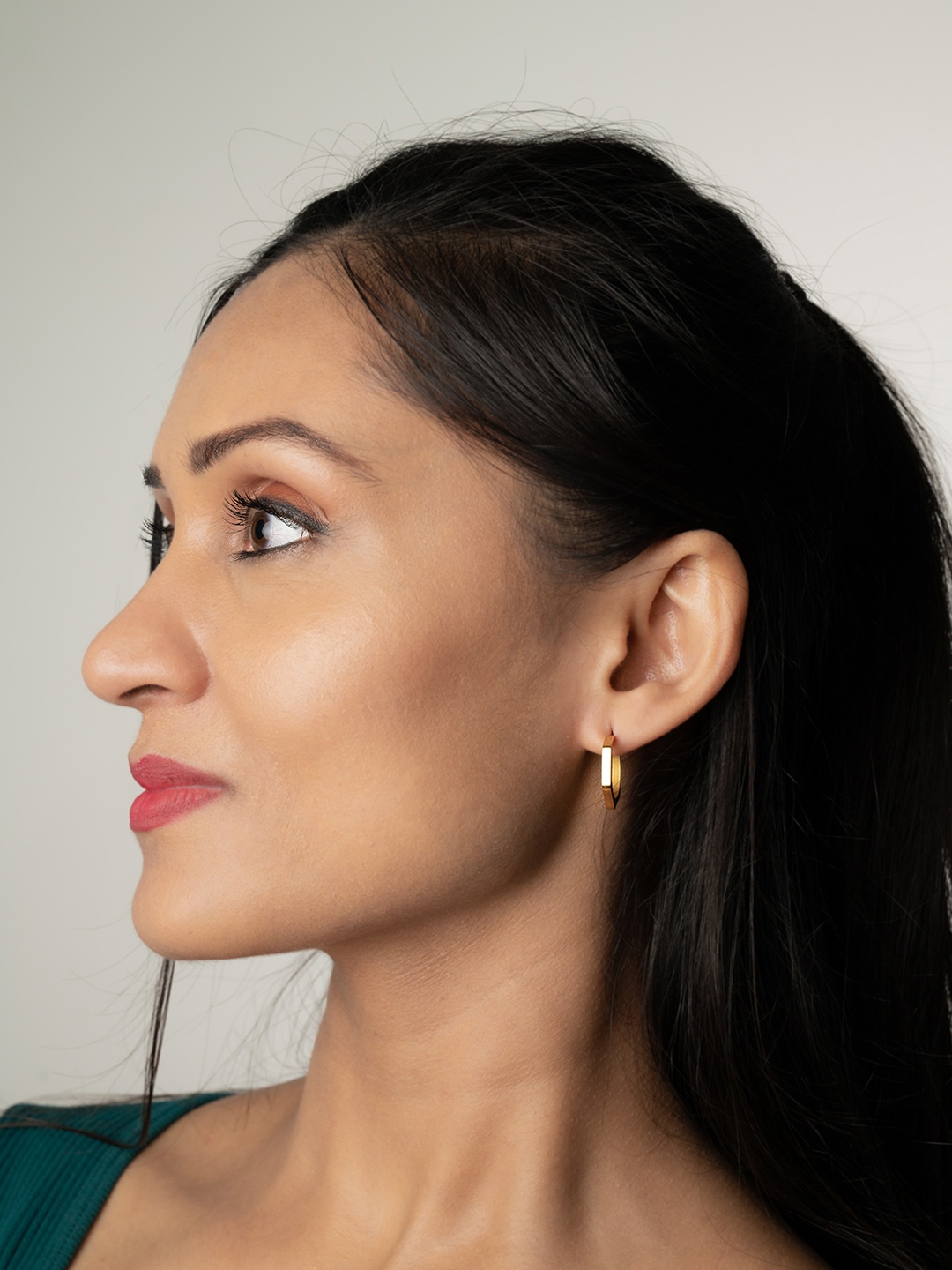 

WHITE LIES Gold-Toned Contemporary Hoop Earrings