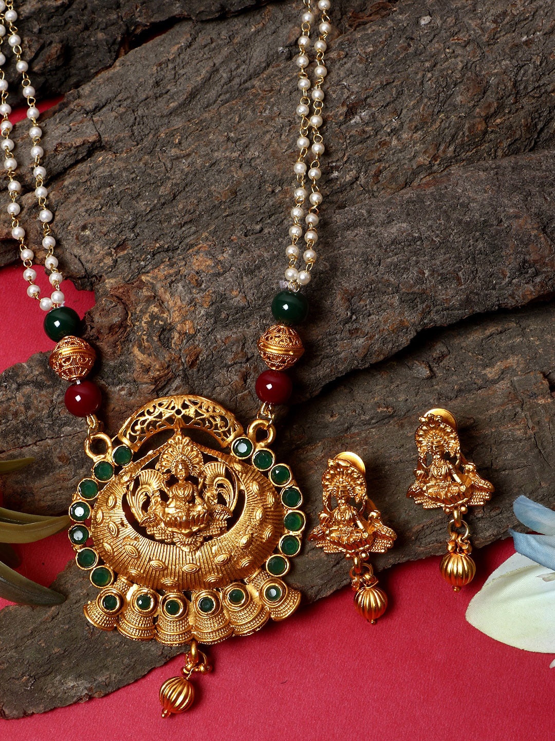 

ANIKAS CREATION Gold-Plated Green Stone-Studded Jewellery Set
