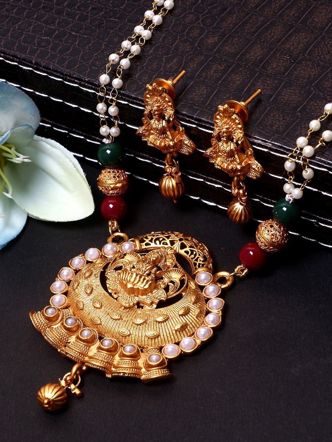

ANIKAS CREATION Gold-Plated White Pearls-Studded Jewellery Set