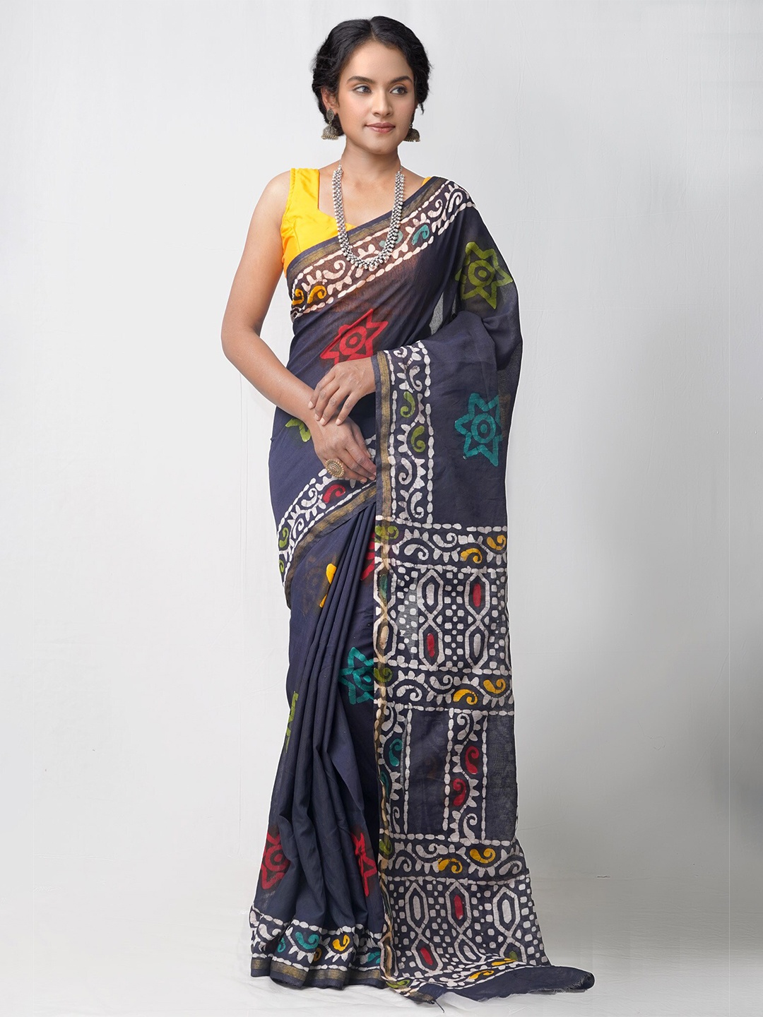 

Unnati Silks Black & White Batik Printed Chanderi Saree
