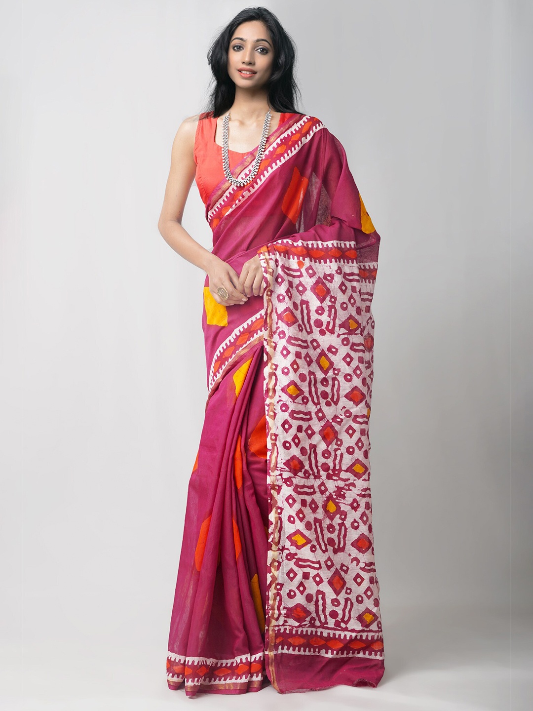 

Unnati Silks Maroon & White Batik Zari Silk Cotton Chanderi Saree