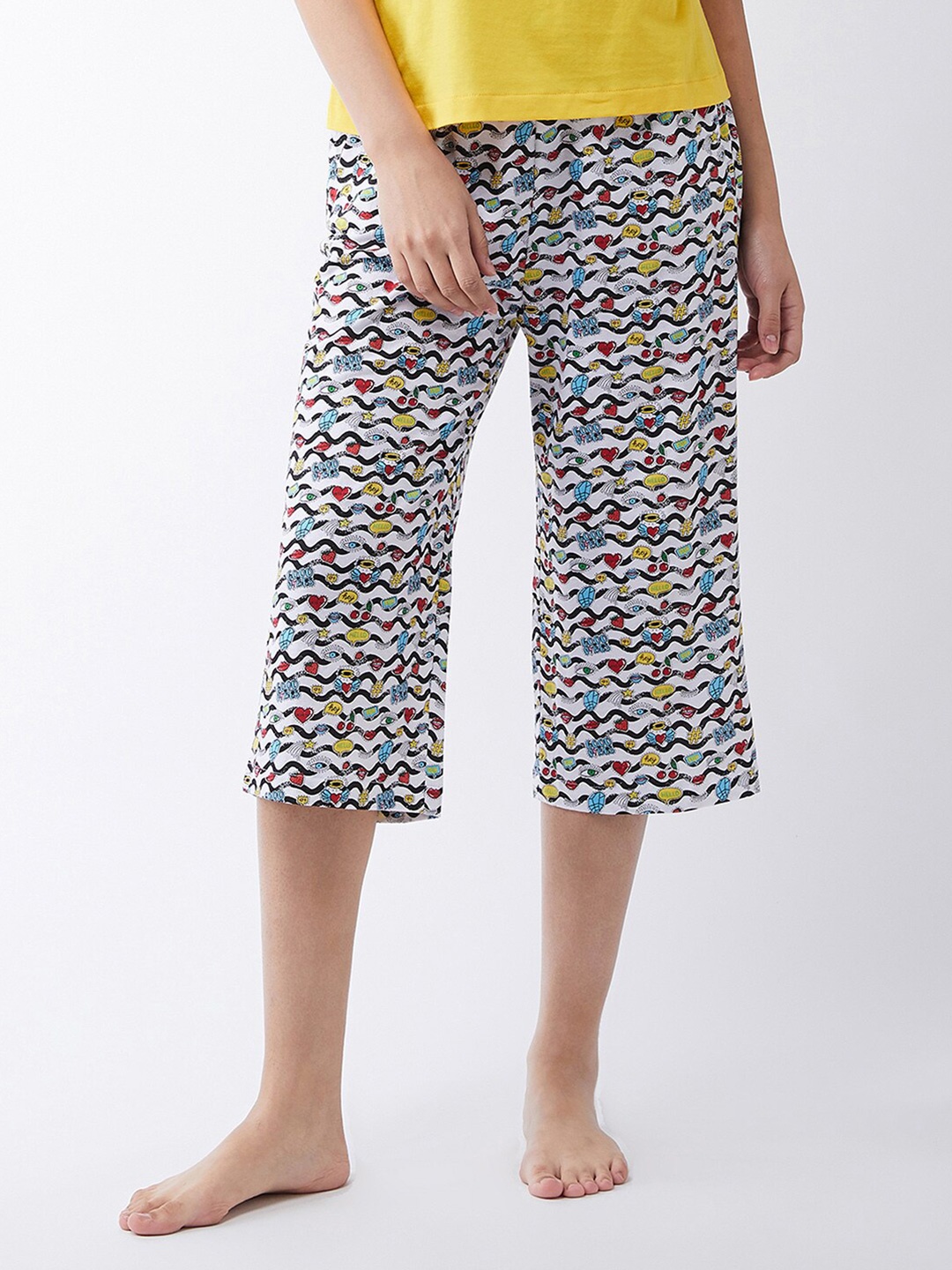 

Miss Chase Women White & Blue Printed Relaxed Fit Capris