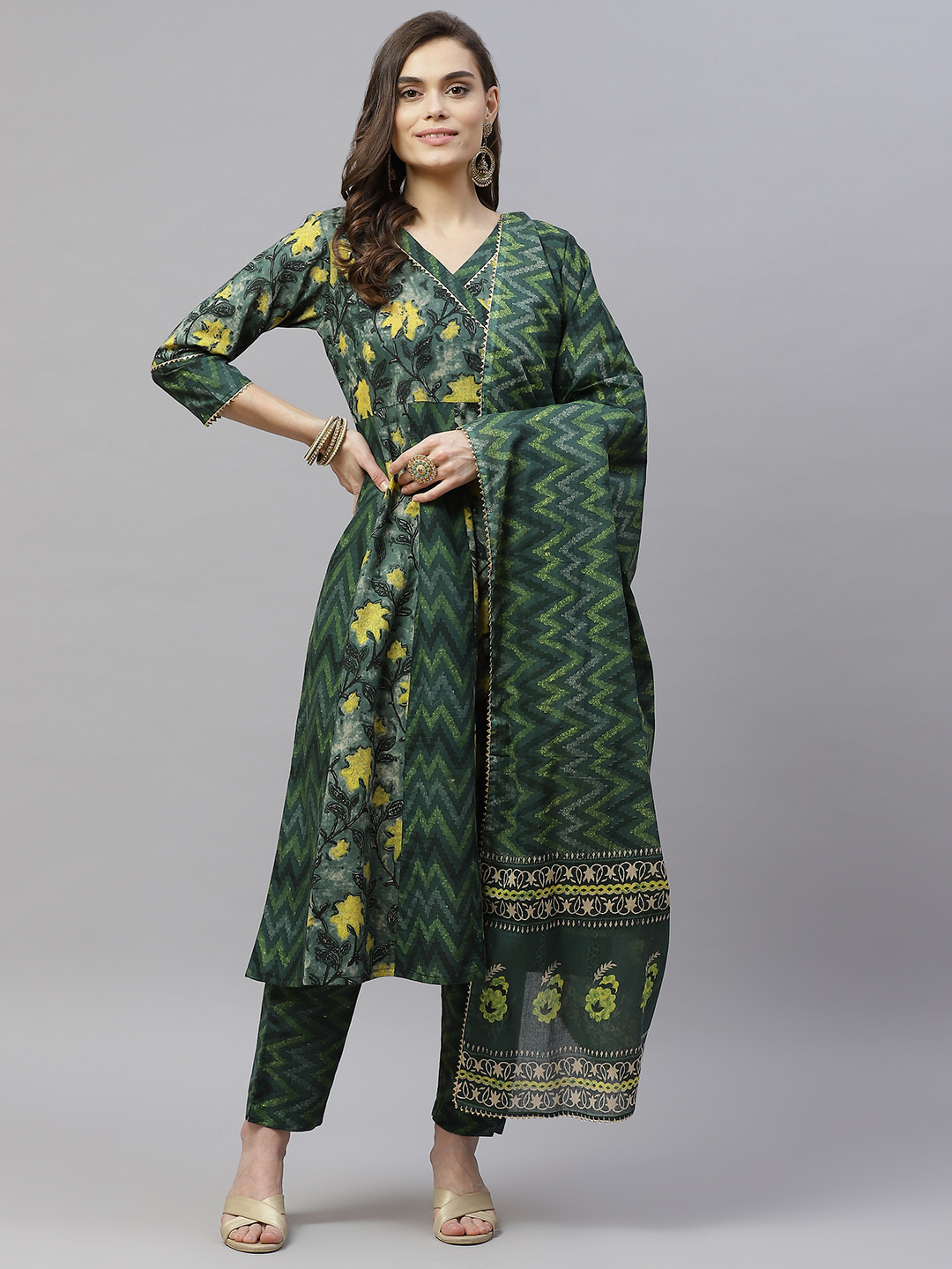 

Indibelle Women Green Floral Printed Angrakha Gotta Patti Pure Cotton Kurta with Trousers & With Dupatta