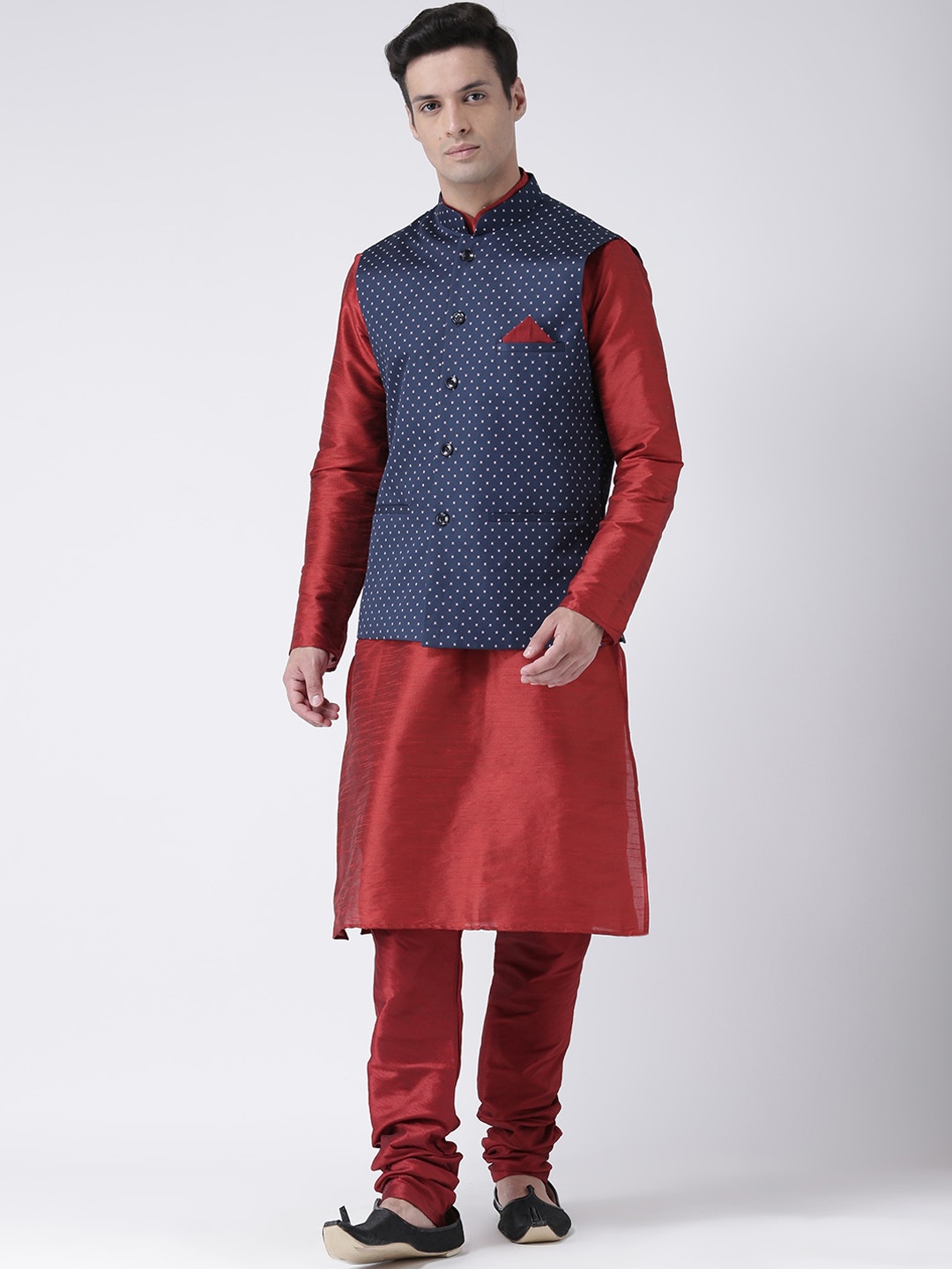 

DEYANN Men Navy Blue Dupion Silk Kurta with Churidar