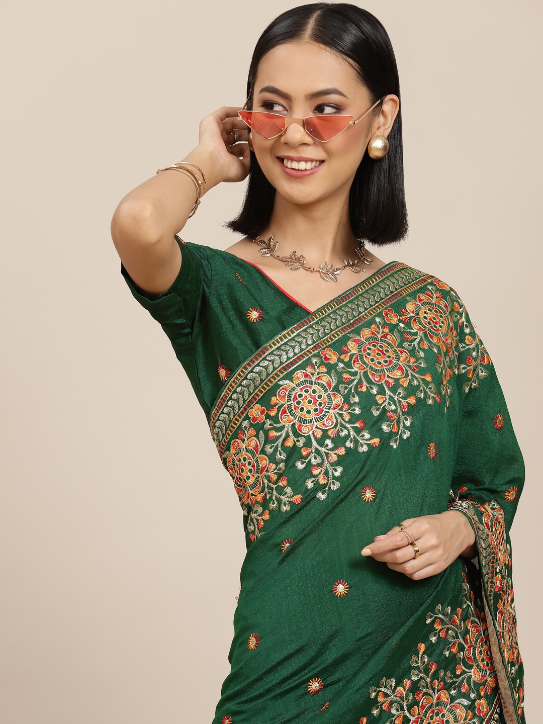 

RAJGRANTH Green Floral Embroidered Saree