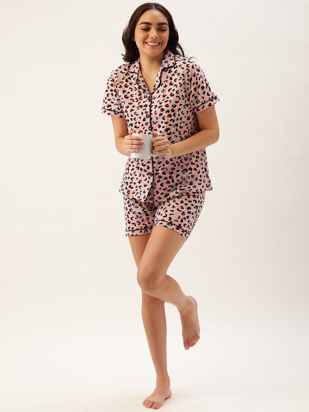 

Clt.s Women Peach-Coloured & Black Pure Cotton Printed Shorts Set