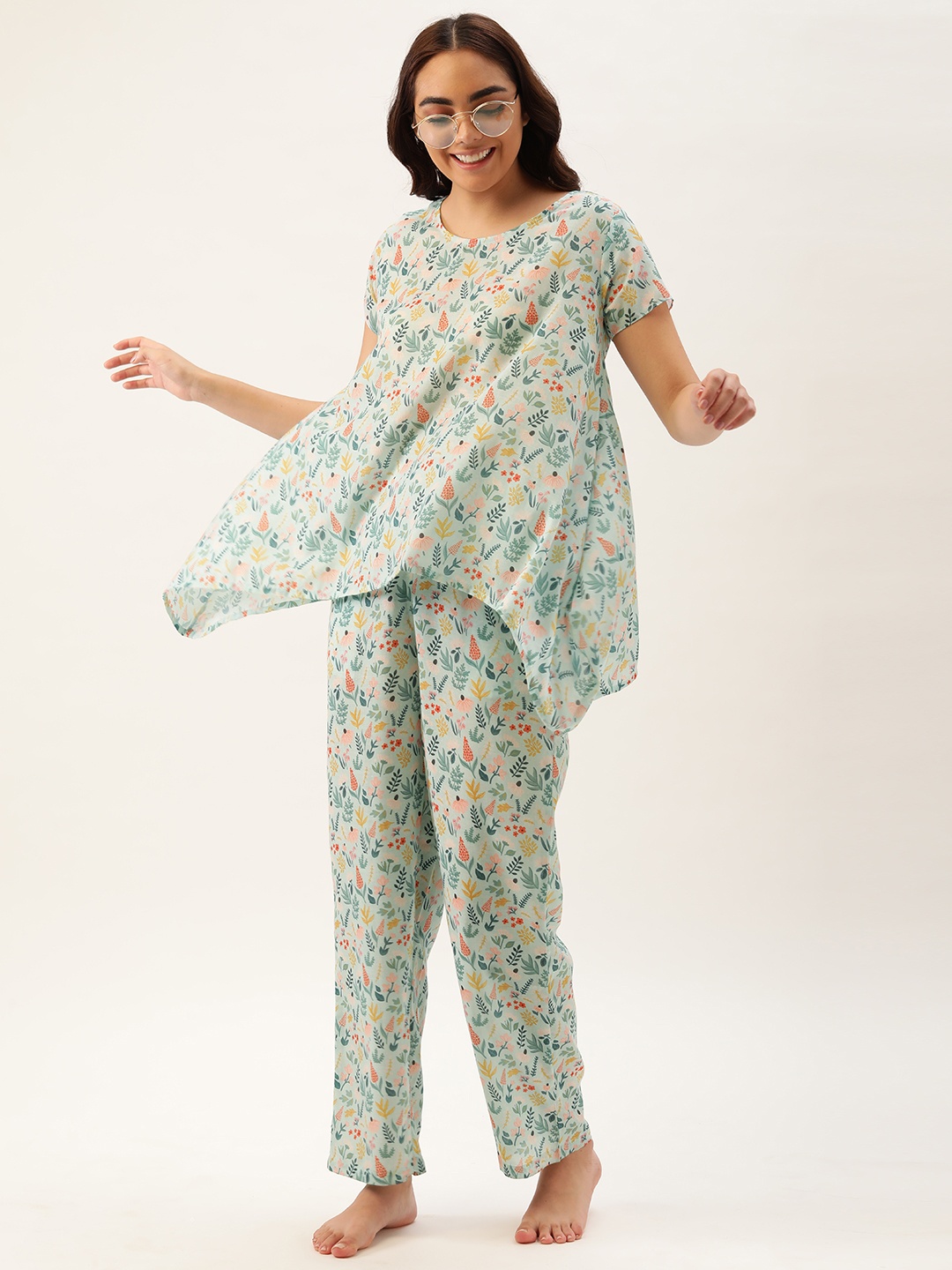

Clt.s Women Blue & Red Floral Printed Pyjama Set