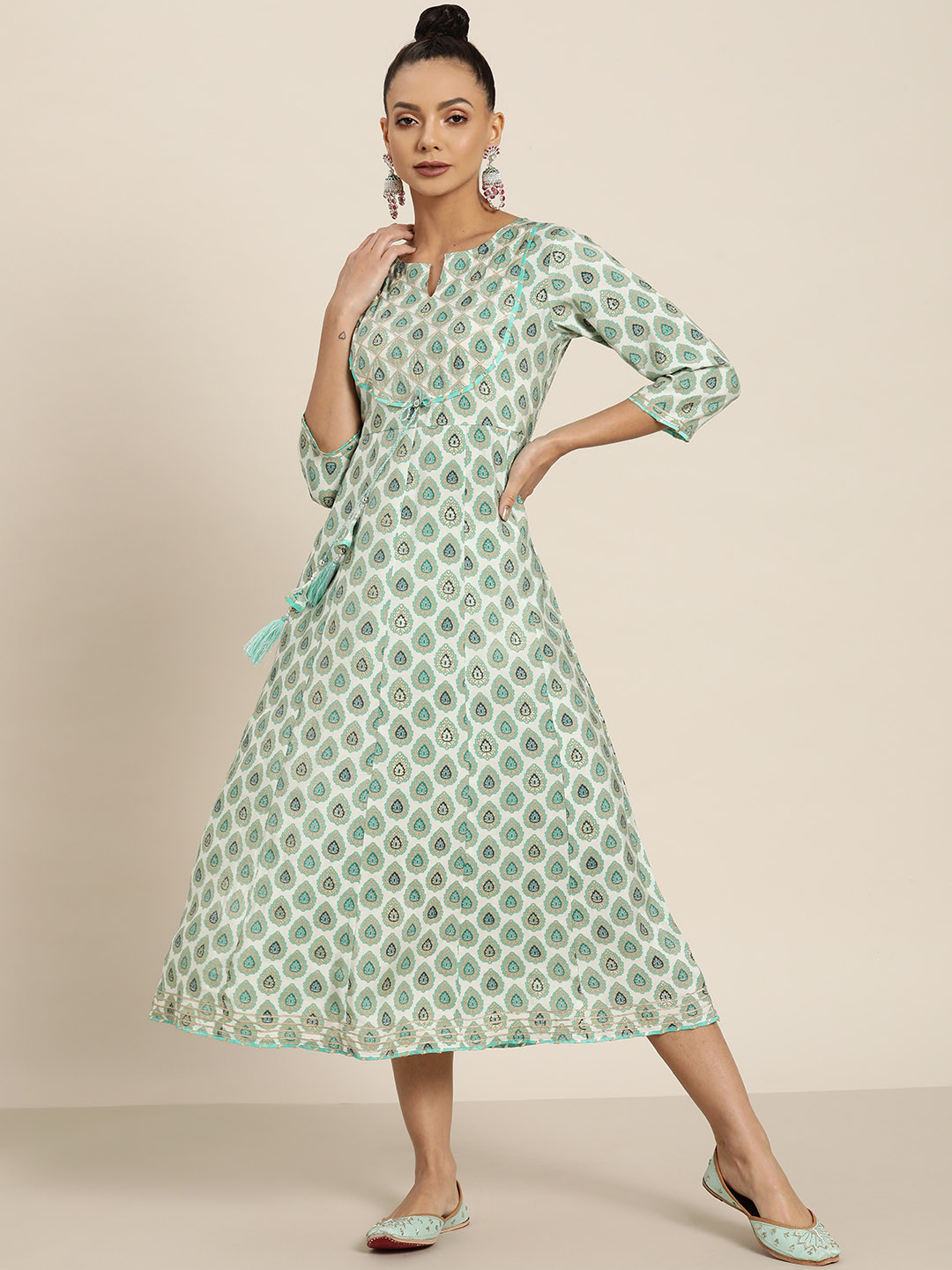 

Juniper Green & White Ethnic Motifs Midi Dress