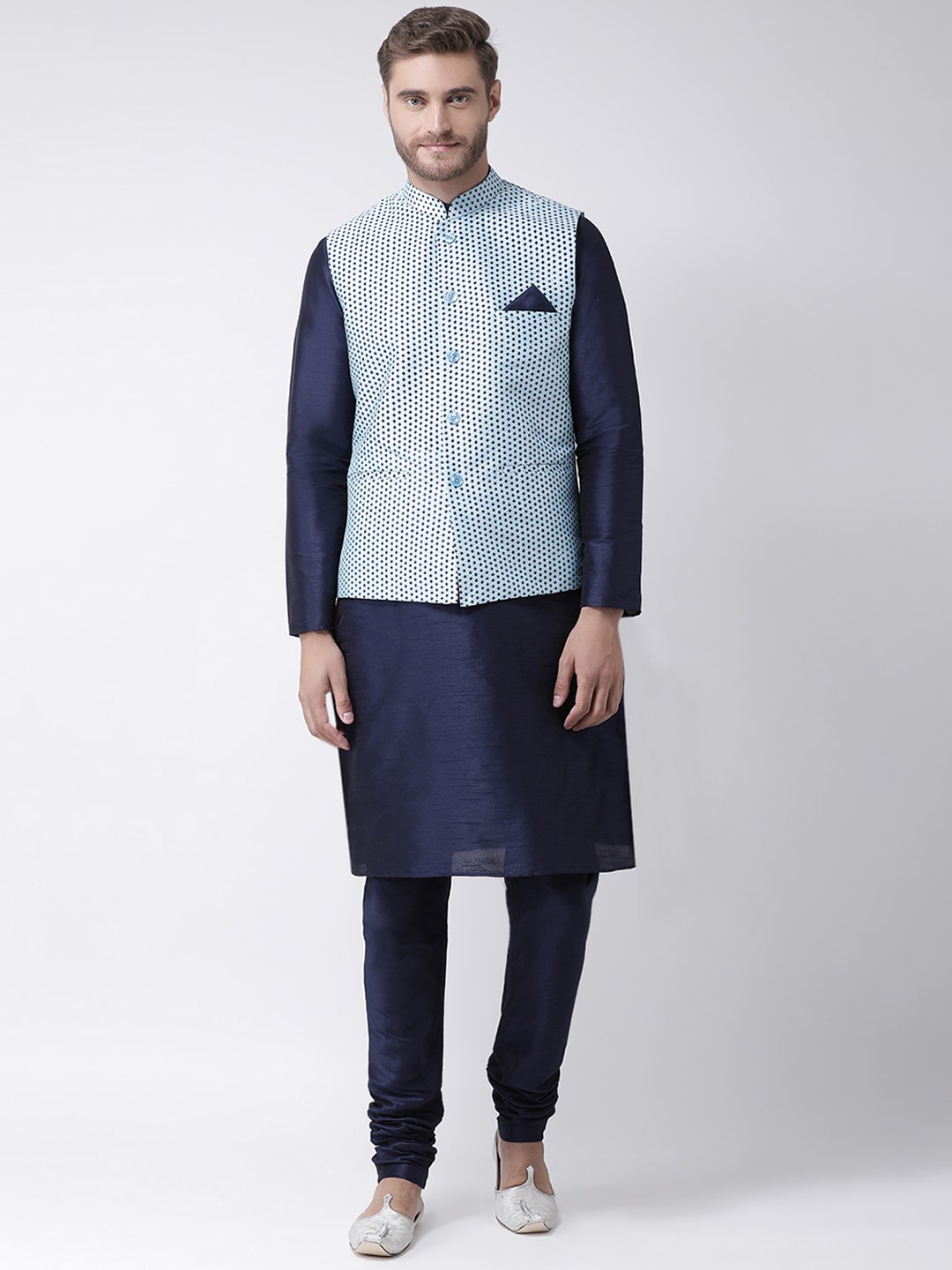 

DEYANN Men Blue Layered Dupion Silk Kurta with Pyjamas