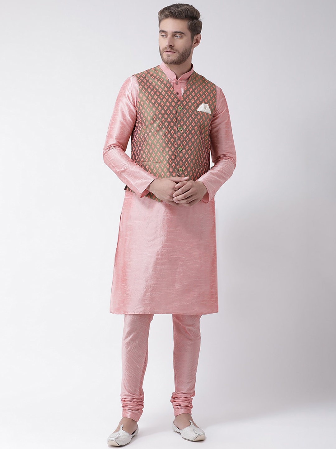 

DEYANN Men Green Yoke Design Layered Dupion Silk Kurta with Churidar