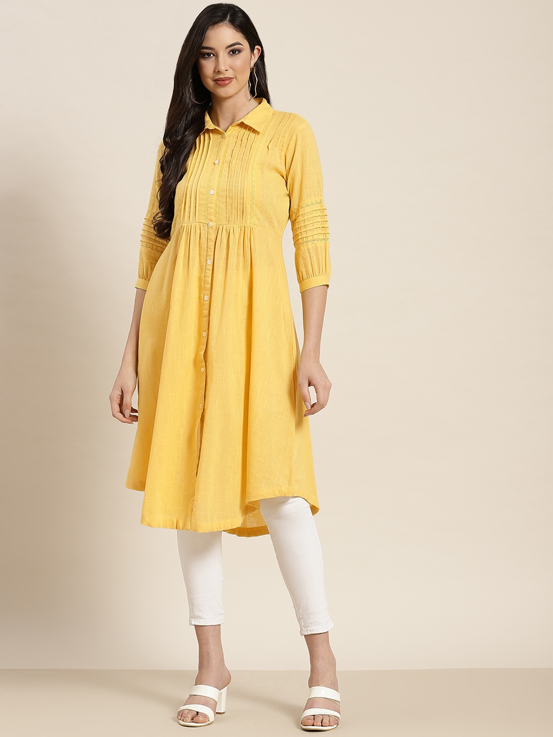 

Juniper Women Yellow Solid Lace Inserts Pure Cotton Kurta