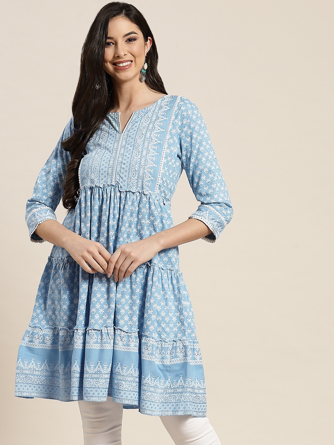 

Juniper Women Blue & White Ethnic Motifs Printed Tiered Kurta