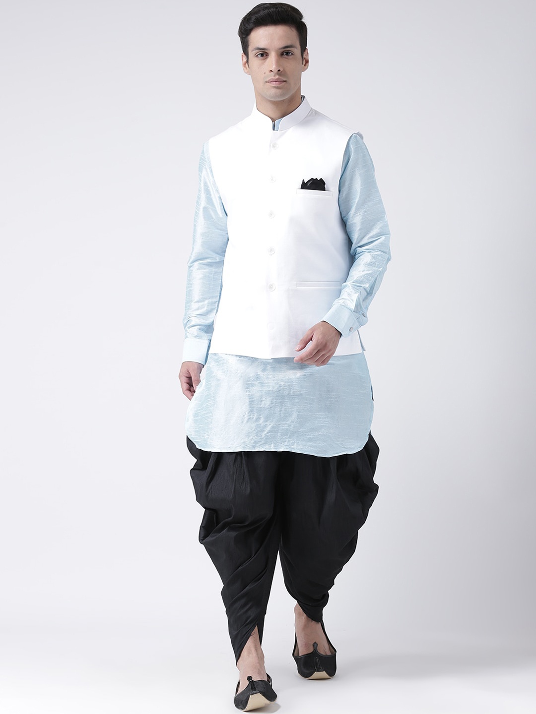 

DEYANN Men White Dupion Silk Kurta with Patiala