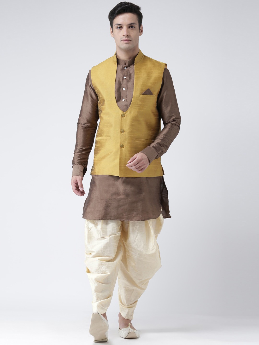 

DEYANN Men Yellow Dupion Silk Kurta with Patiala