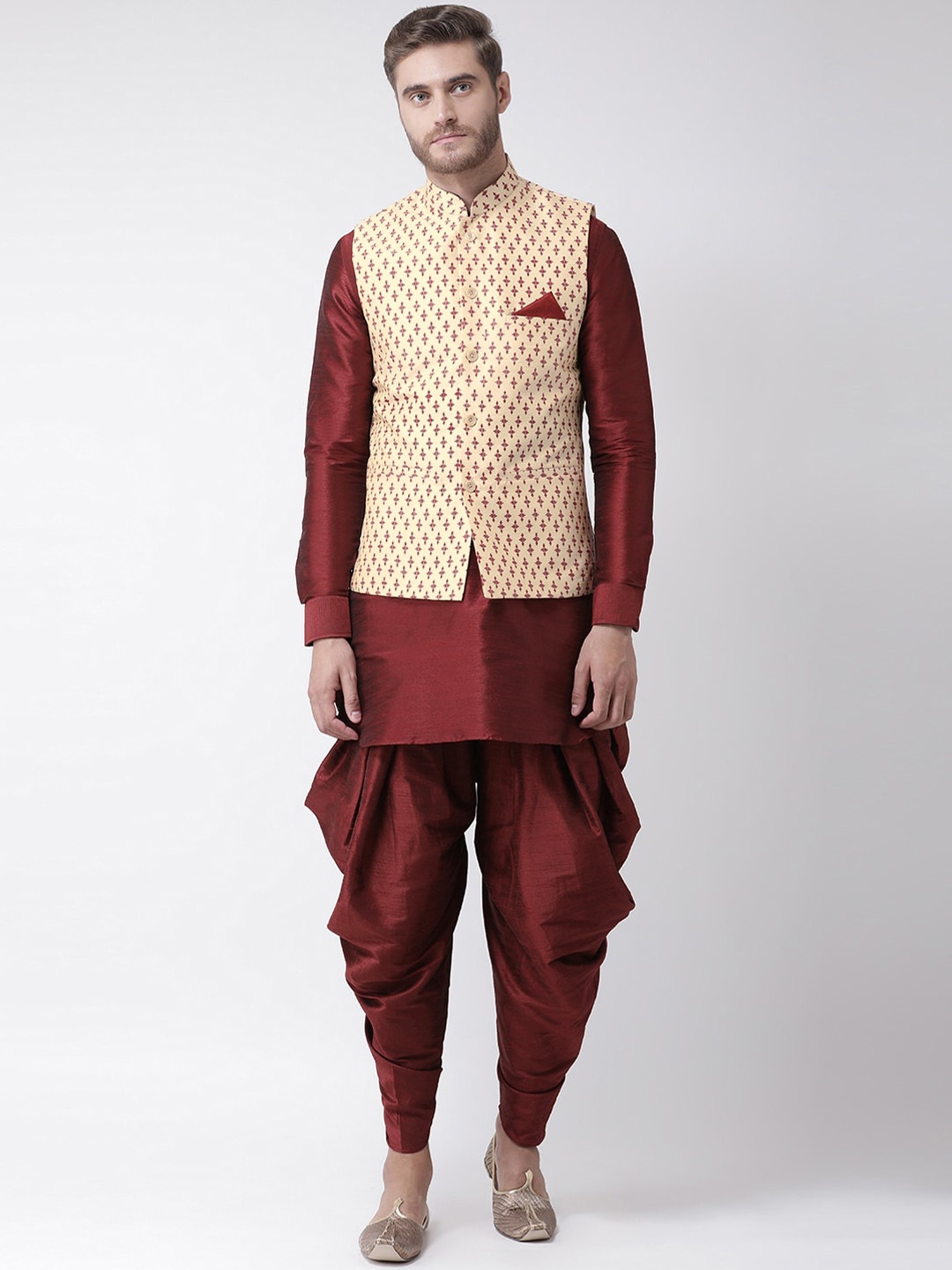 

DEYANN Men Peach-Coloured Ethnic Motifs Dupion Silk Kurta with Patiala