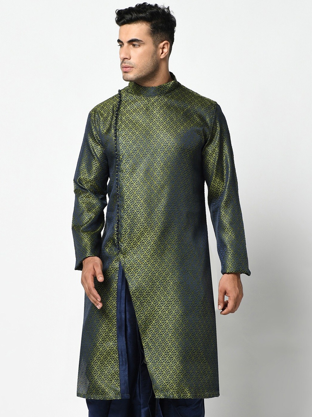 

DEYANN Men Green Ethnic Motifs Angrakha Kurta with Patiala