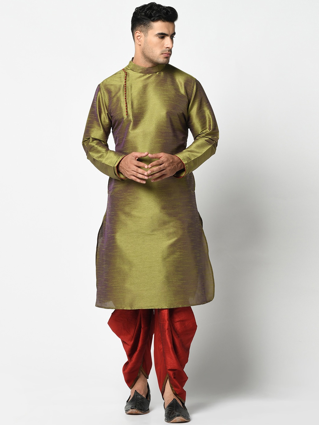 

DEYANN Men Green Dupion Silk Kurta with Dhoti Pants