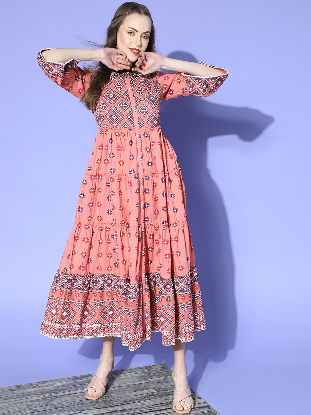 

Juniper Women Peach-Coloured Ethnic Motifs Printed Flared Sleeves Floral Anarkali Kurta