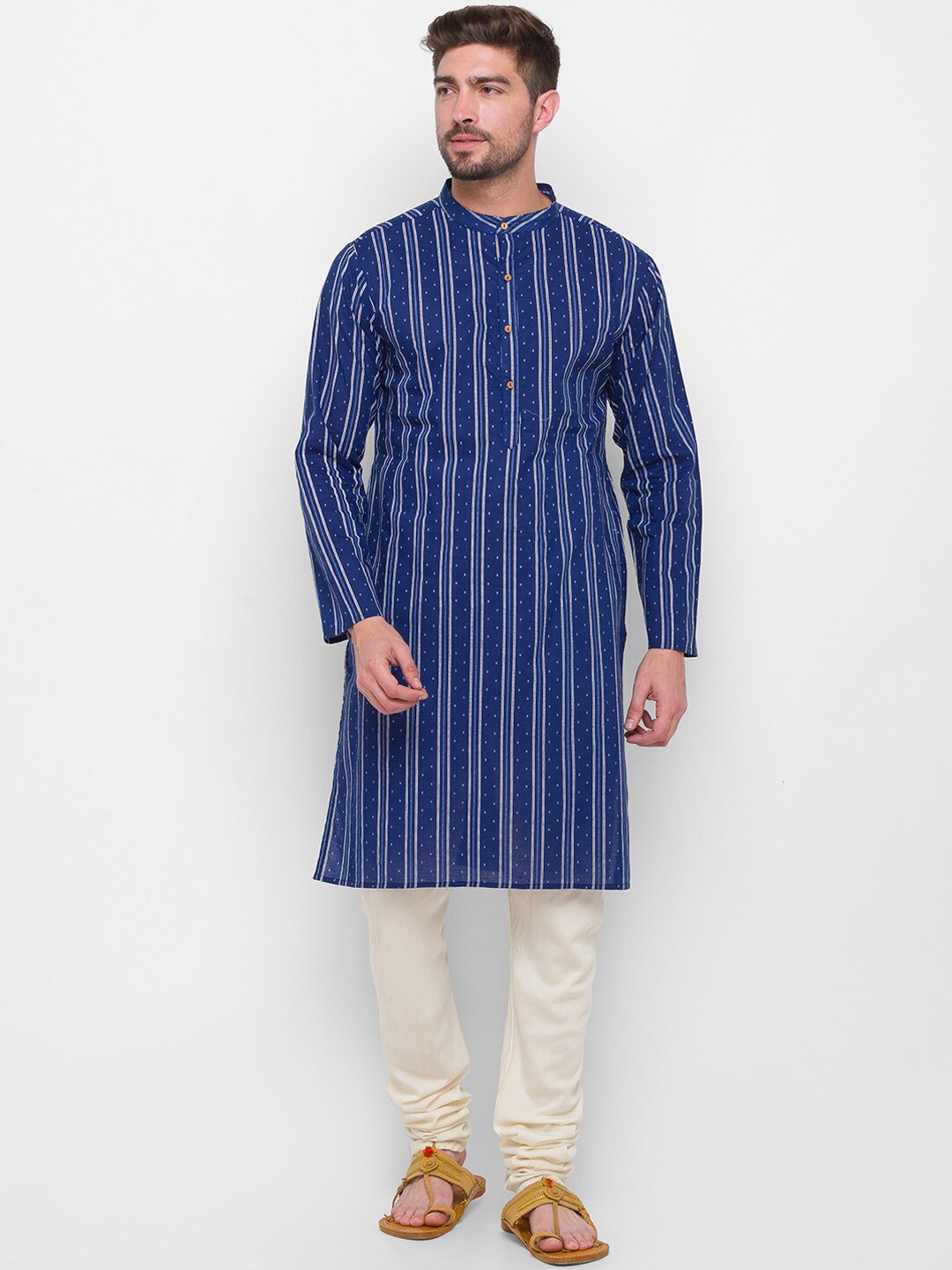 

Globus Men Blue Geometric Printed Kurta