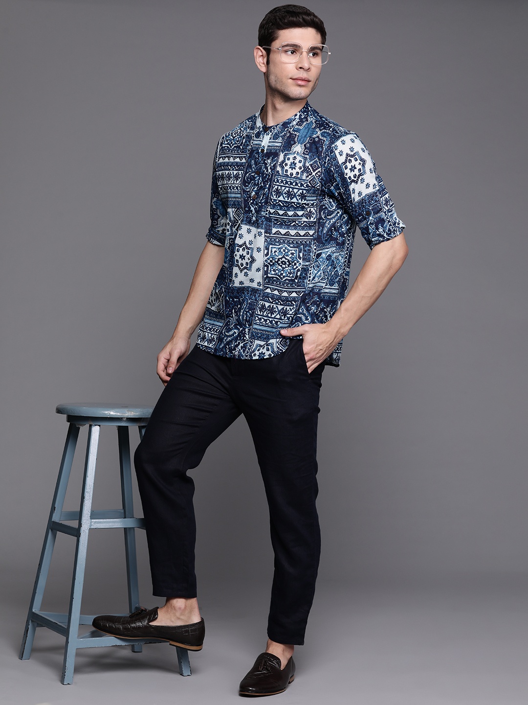 

Indo Era Men Navy Blue & White Ethnic Motifs Printed Pure Cotton Kurta