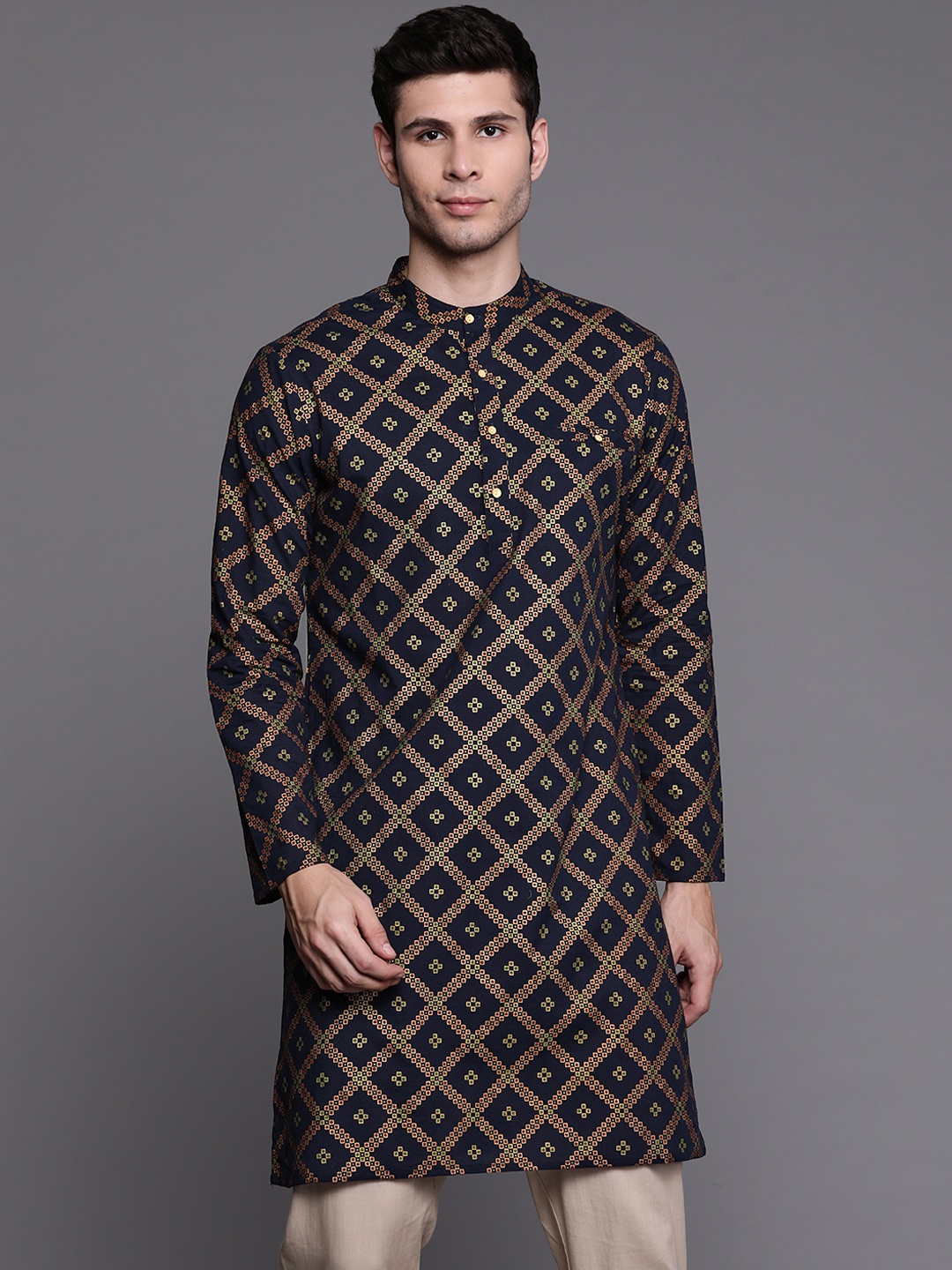 

Indo Era Men Navy Blue & Golden Bandhani Printed Pure Cotton Kurta