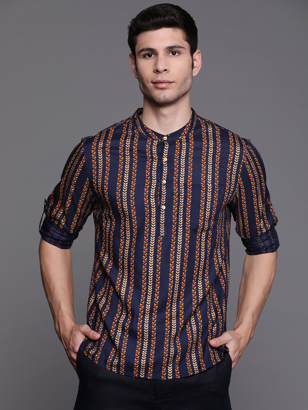 

Indo Era Men Navy Blue & Golden Geometric Printed Pure Cotton Kurta