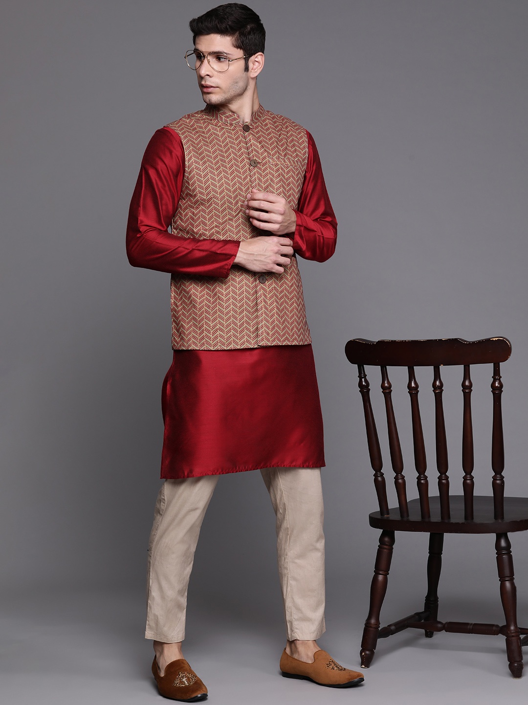 

Indo Era Men Maroon & Sage Green Geometric Printed Ethnic Nehru Jackets