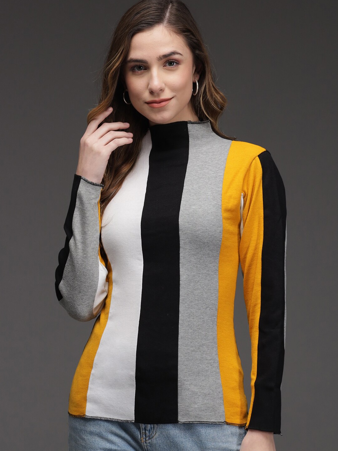 

Darzi Women Black & Yellow Colourblocked Top