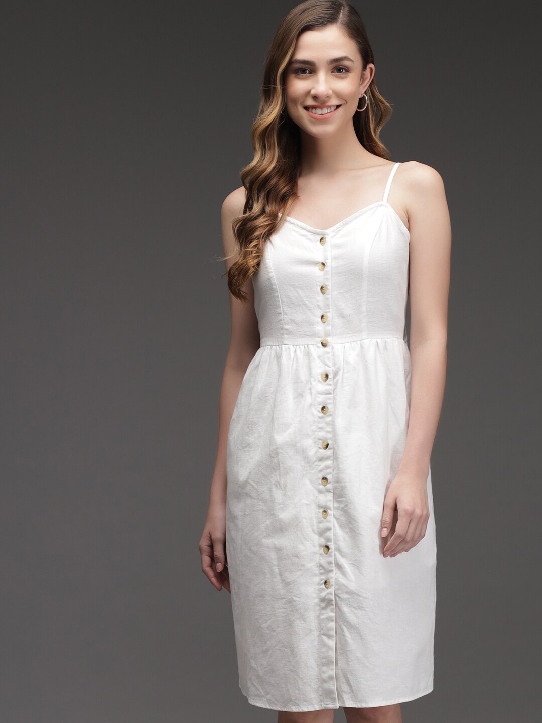 

Darzi Women White Solid Dress