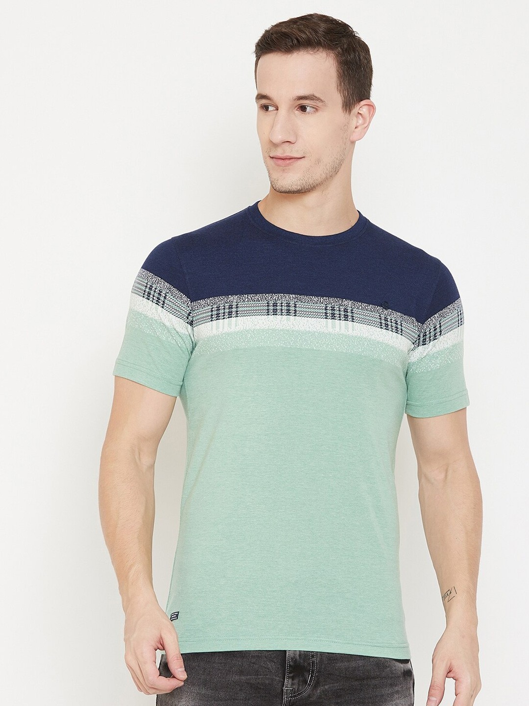 

Okane Men Navy Blue & Sea Green Printed T-shirt