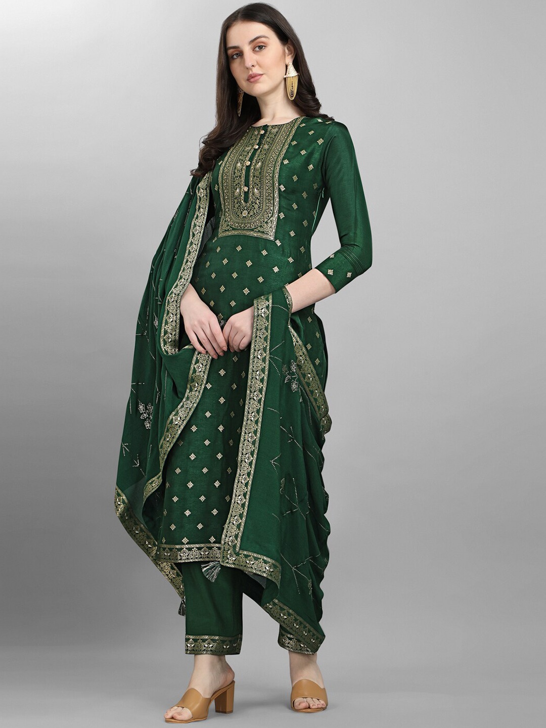 

Seerat Women Green Ethnic Motifs Embroidered Sequinned Pure Silk Kurta with Trousers & With Dupatta
