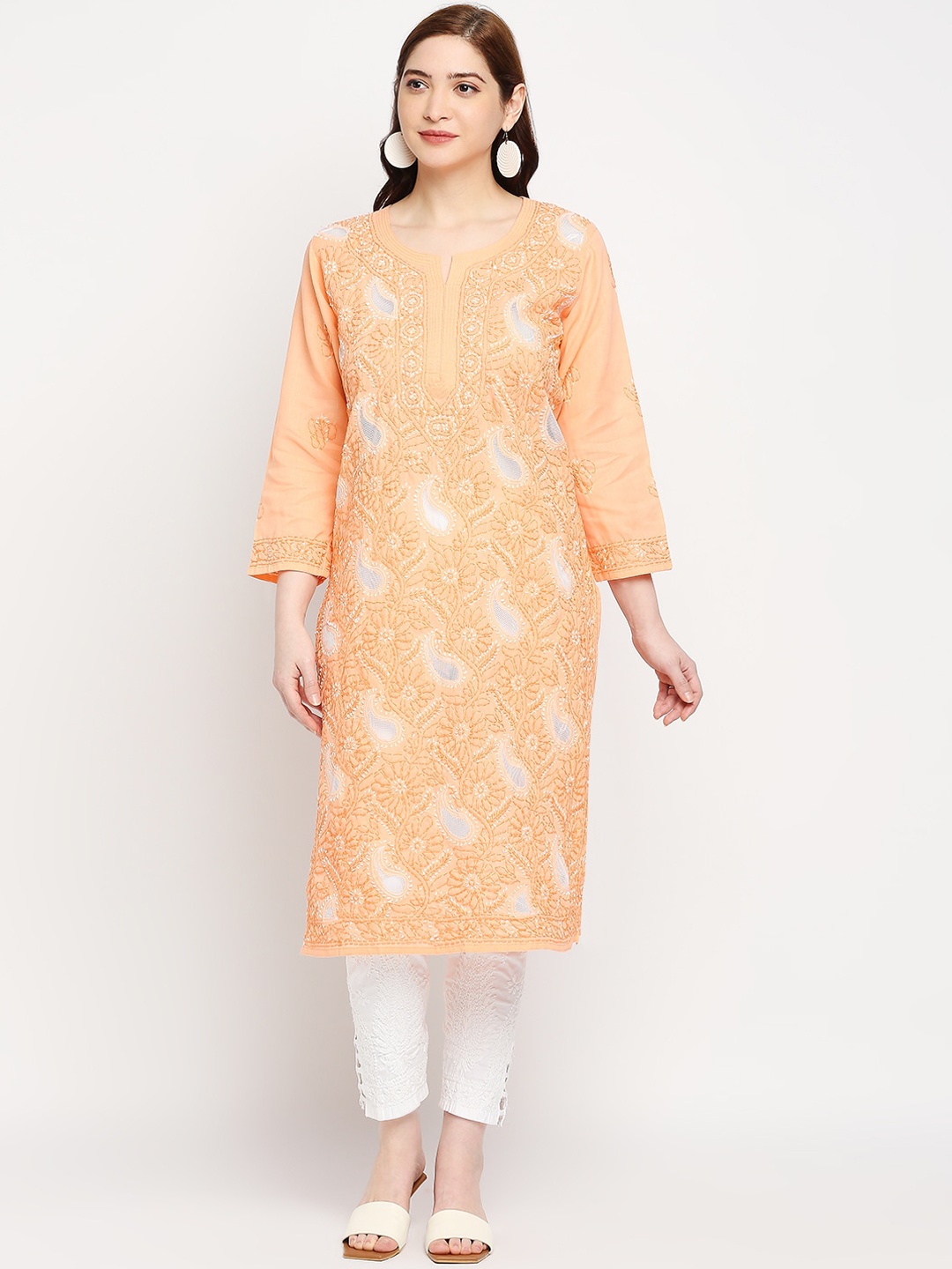 

Indiankala4u Women Peach & White Ethnic Motifs Embroidered Chikankari Kurta