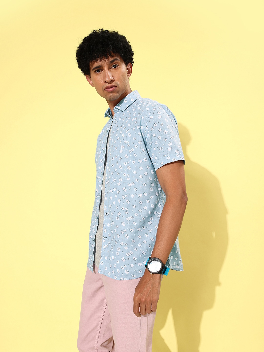 

Mast & Harbour Men Floral Printed Pure Cotton Casual Shirt, Blue