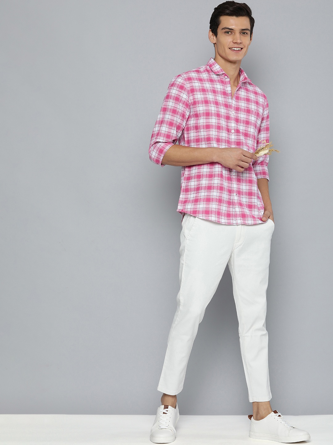 

Mast & Harbour Men Pink & White Slim Fit Checked Casual Cotton Linen Shirt