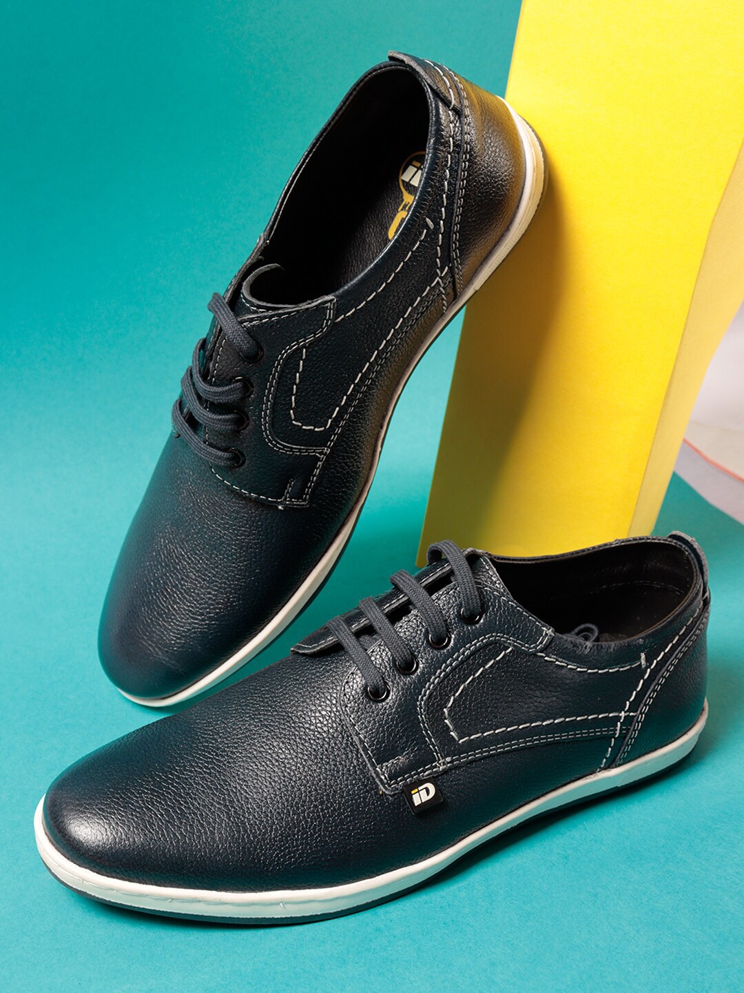 

ID Men Blue Textured Leather Derbys