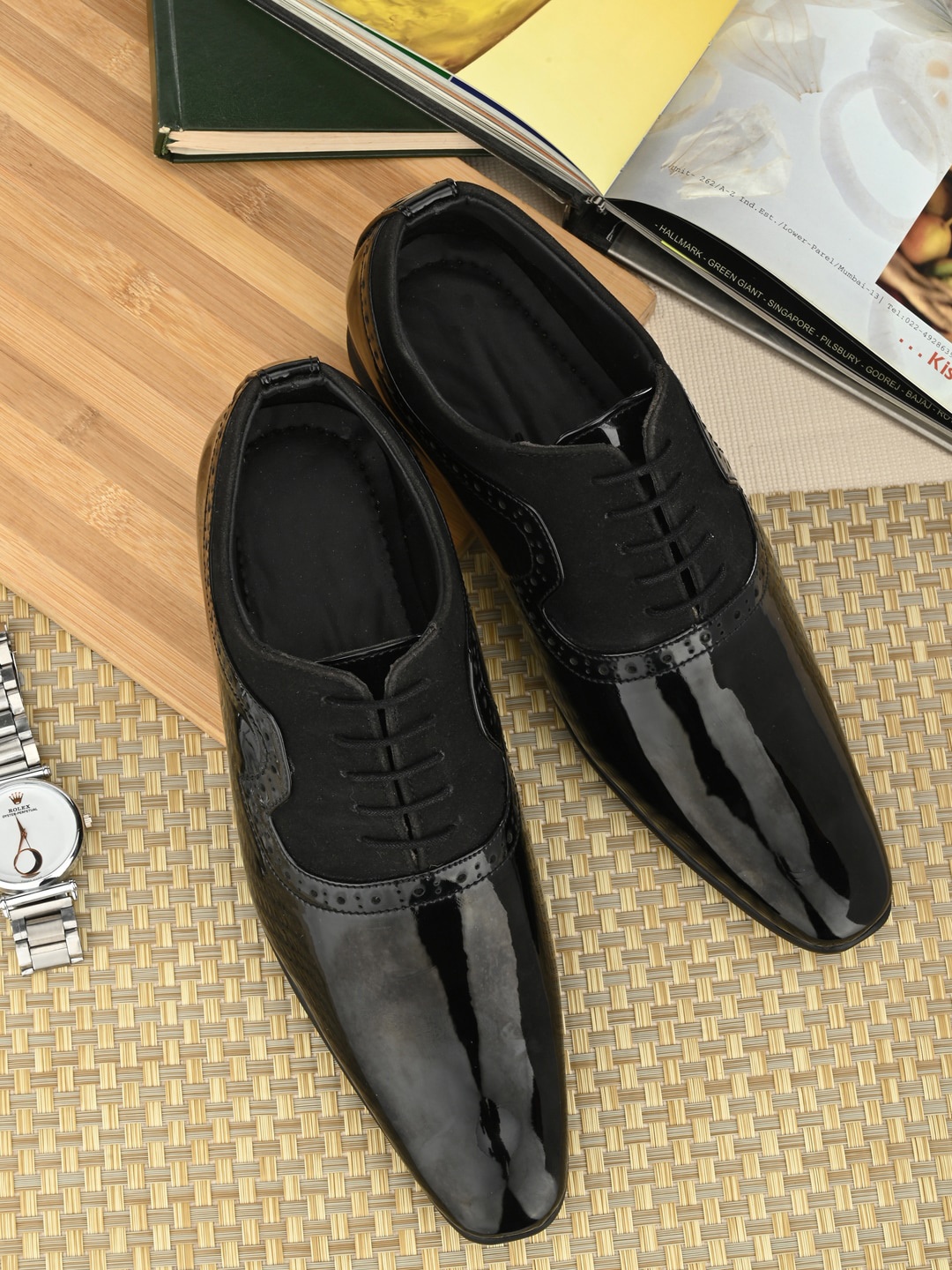 

mr.wonker Men Black Solid Formal Brogues