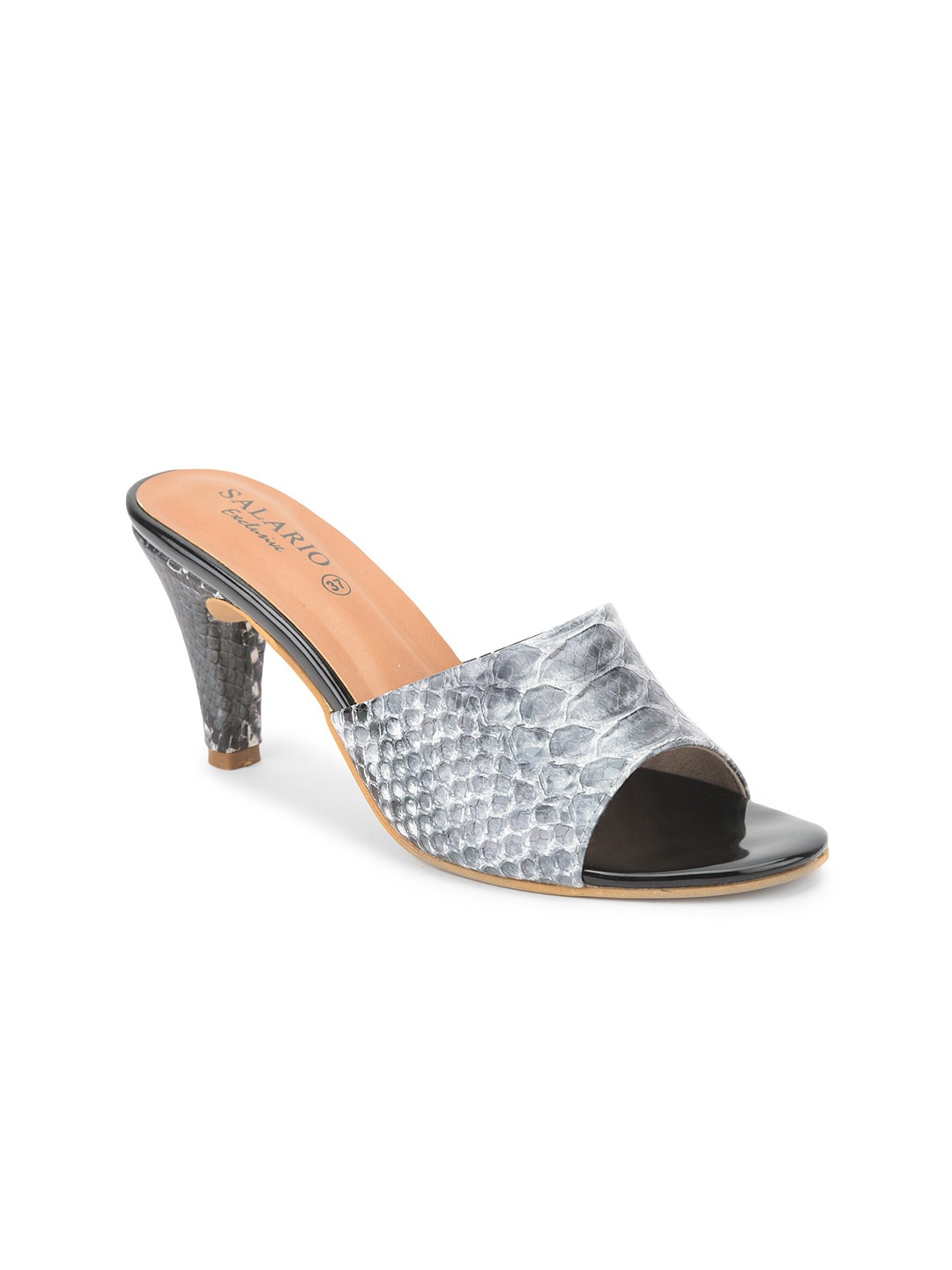 

SALARIO Grey & Beige Textured Sandals