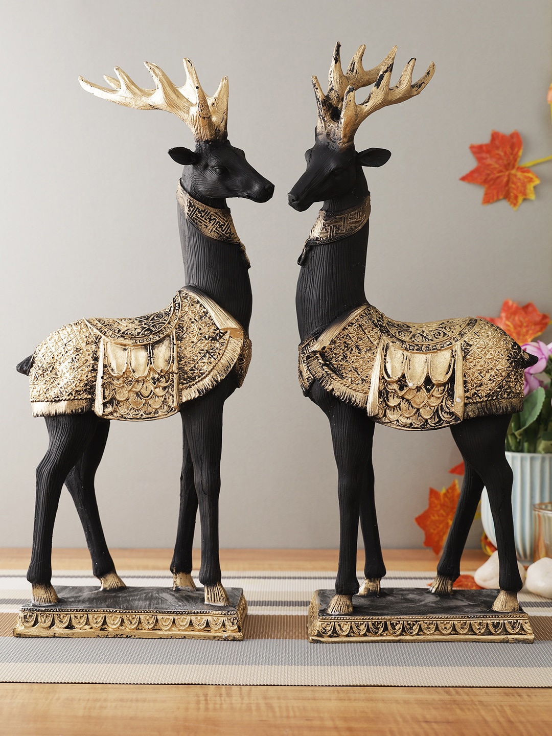 

CraftVatika Set Of 2 Multi Colored Dear Showpieces, Black